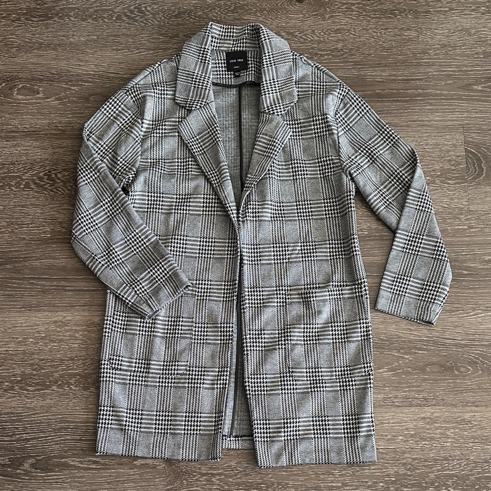 NWOT Love Tree Black & Gray Plaid/Houndstooth Pattern Pea Coat